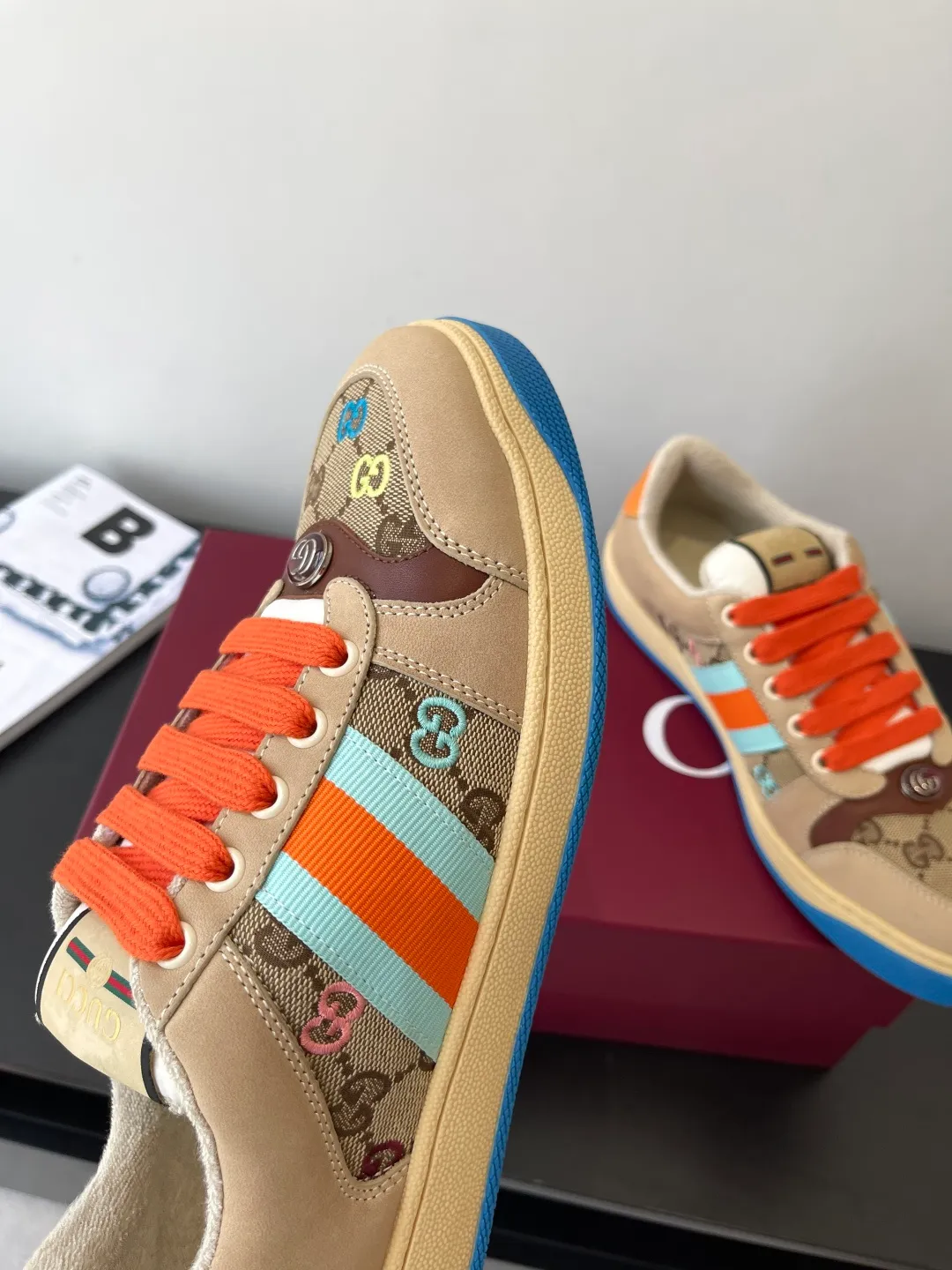 👟👟Ex-factory price 600👟👟 Gucci newly upgraded small dirty shoes for couples GG series old casual small dirty shoes catwalk style original development and purchase level version Metal double G crystal cylindrical logo Gucci original pattern ribbon Exclusive color rubbed cowhide fabric original terry cloth is delicate, soft and more comfortable and breathable Private molded two-color original TPU outsole (lower layer is wider, upper layer is narrower) Code number: 35-44